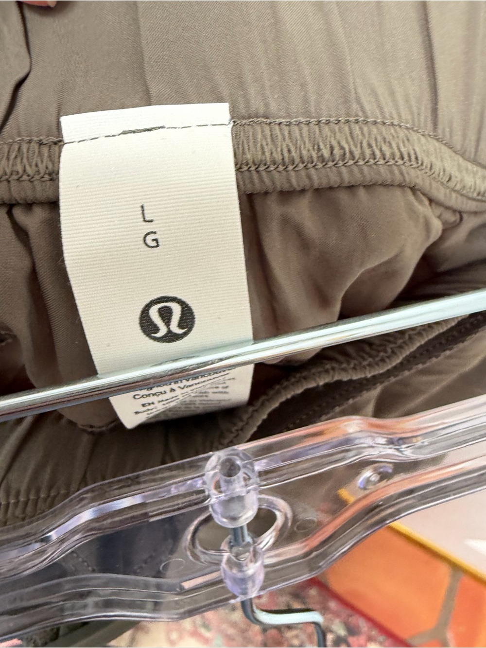 lululemon athletica Olive Green Track Pants with Integrated Belt - Picture 4 of 6